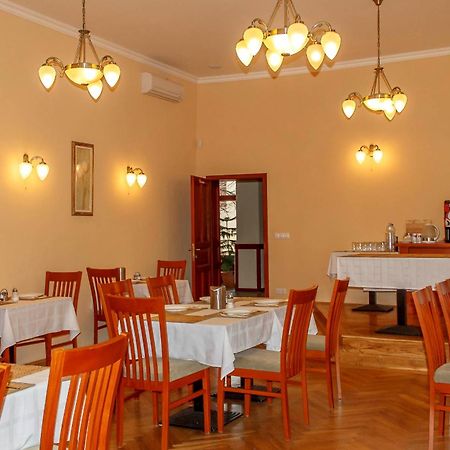 Pannon Hotel Bejelentkezes 20 Oraig, Check-In Until 20 O'Clock, Einchecken Bis 20 Uhr Mohács Εξωτερικό φωτογραφία