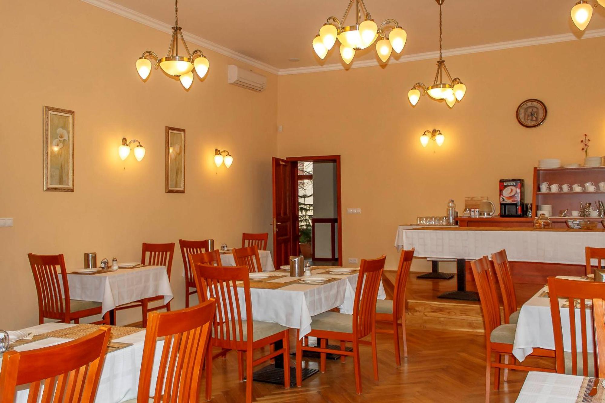Pannon Hotel Bejelentkezes 20 Oraig, Check-In Until 20 O'Clock, Einchecken Bis 20 Uhr Mohács Εξωτερικό φωτογραφία