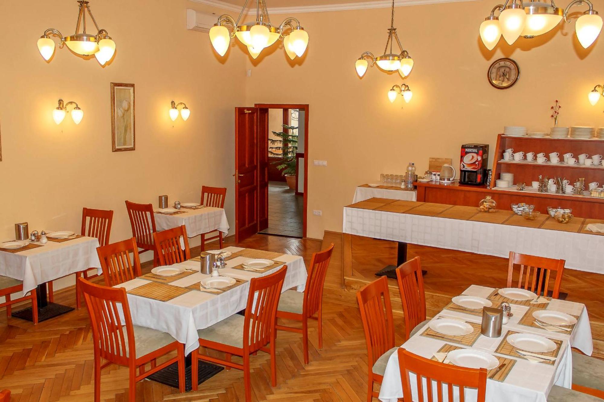 Pannon Hotel Bejelentkezes 20 Oraig, Check-In Until 20 O'Clock, Einchecken Bis 20 Uhr Mohács Εξωτερικό φωτογραφία