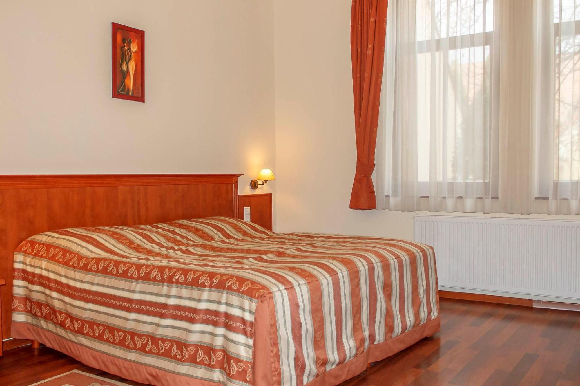 Pannon Hotel Bejelentkezes 20 Oraig, Check-In Until 20 O'Clock, Einchecken Bis 20 Uhr Mohács Εξωτερικό φωτογραφία