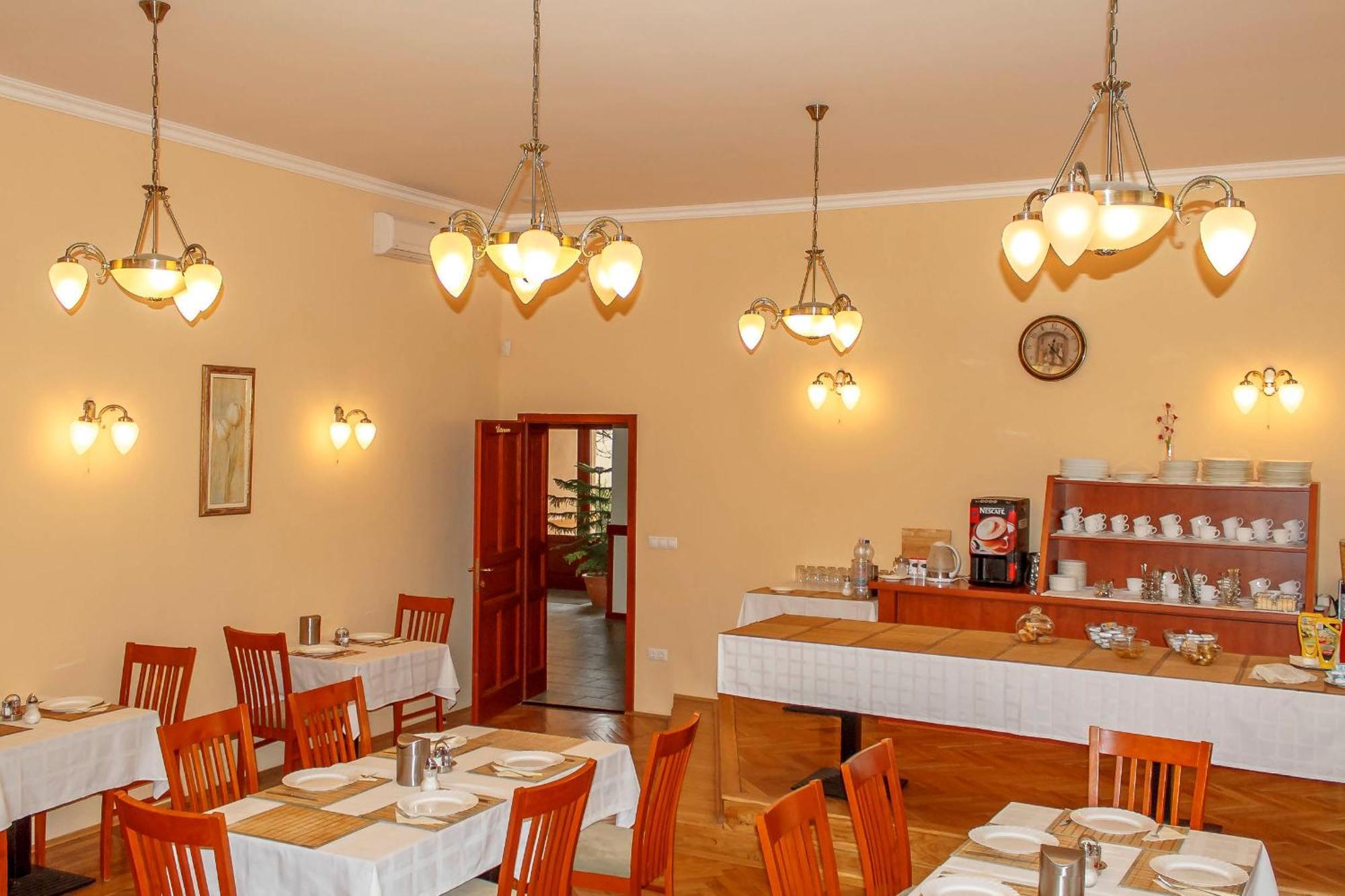 Pannon Hotel Bejelentkezes 20 Oraig, Check-In Until 20 O'Clock, Einchecken Bis 20 Uhr Mohács Εξωτερικό φωτογραφία
